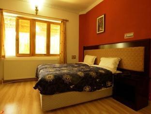 Hotel City Palace Лех Екстер'єр фото