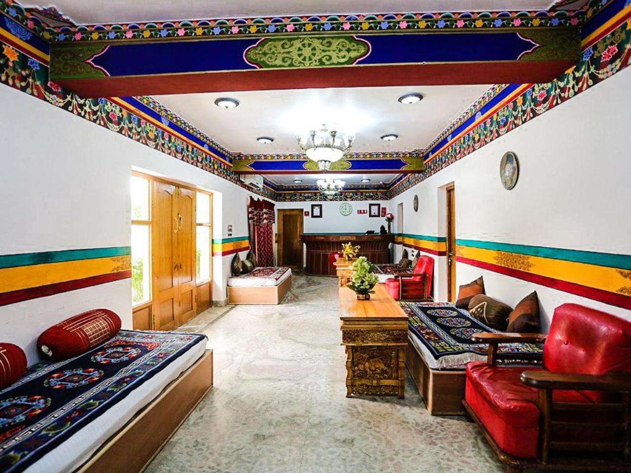 Hotel City Palace Лех Екстер'єр фото